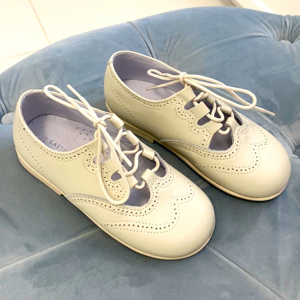 Toddler size 8 baptism shoes